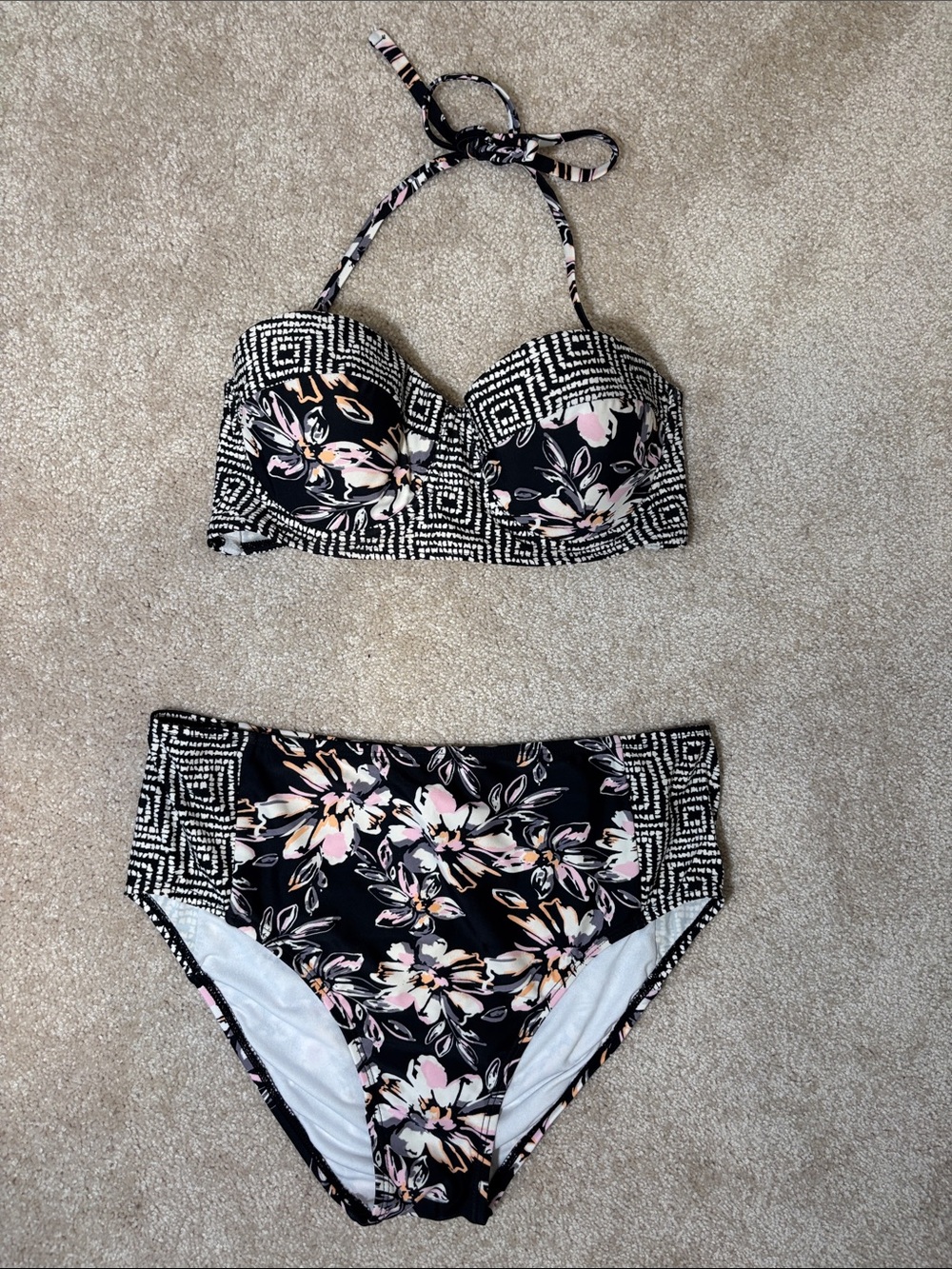 Black and White Patterned Floral High-Waist Bikini Size Large